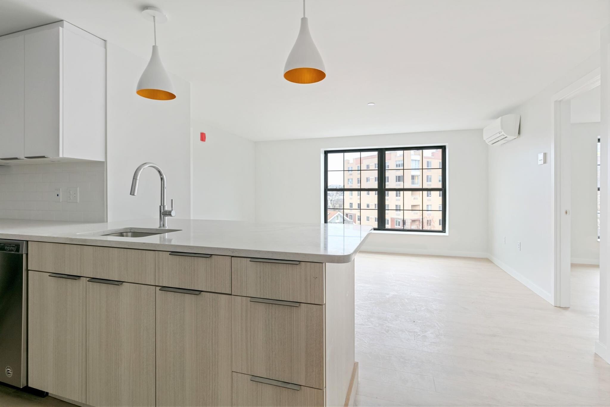 Building Photo - 28 Soden St
