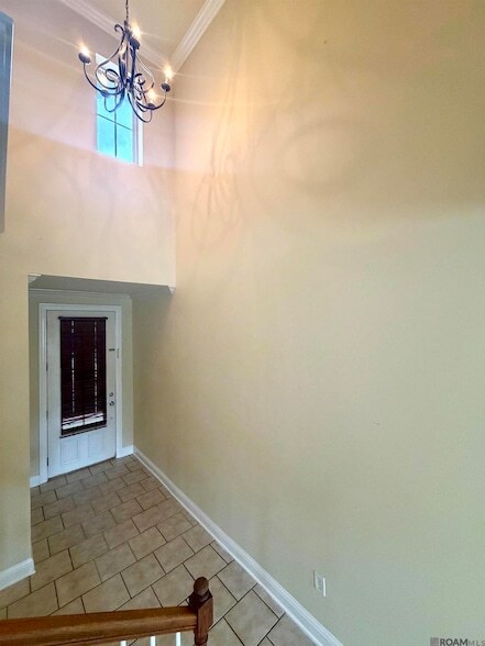 Building Photo - 18163 Pinehurst Dr