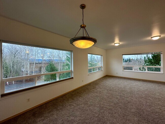 Building Photo - Spacious Condo near WCC - 500 Darby Dr. #315