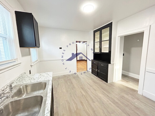 Building Photo - 3875 Garland St