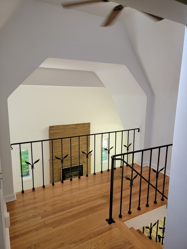 Building Photo - 73 Huntington Hills Ctr