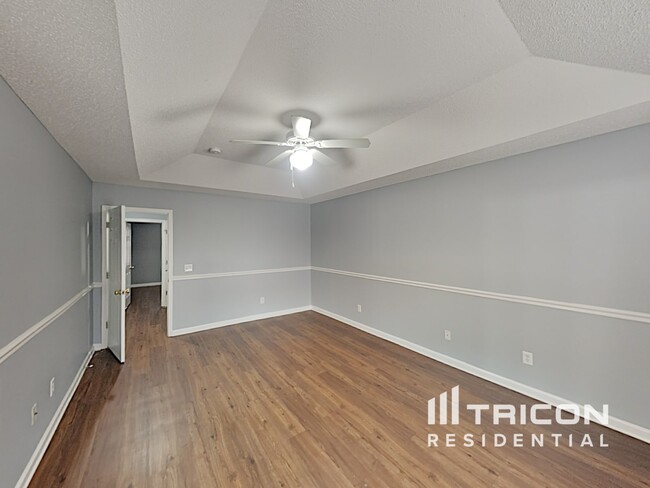Building Photo - 239 Longshadow Dr