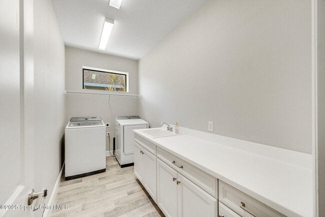 Building Photo - 3174 Addison Dr