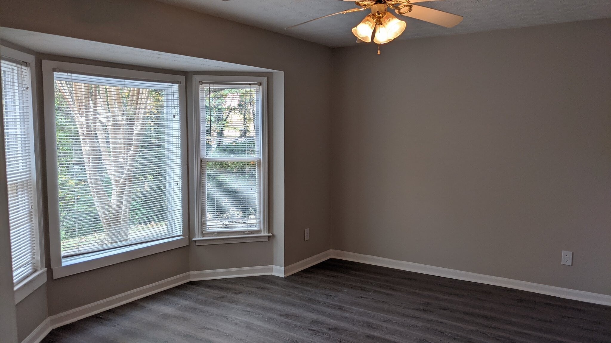 Building Photo - 5507 Estates Ct