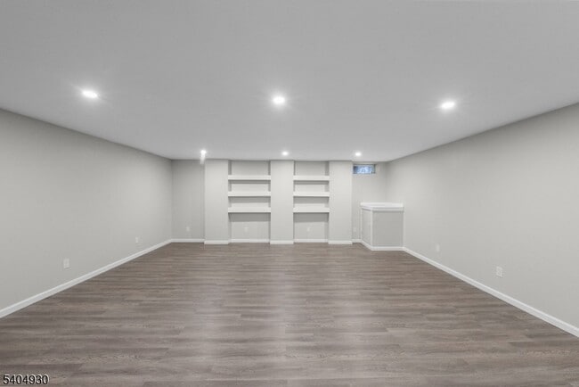 Building Photo - 30 Hoover Ave