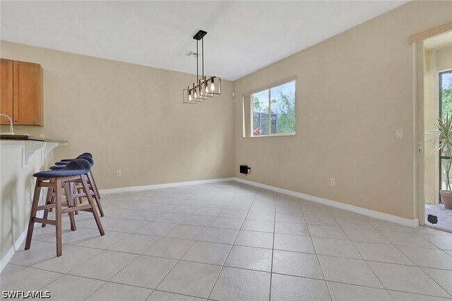 Building Photo - 10260 Olivewood Way