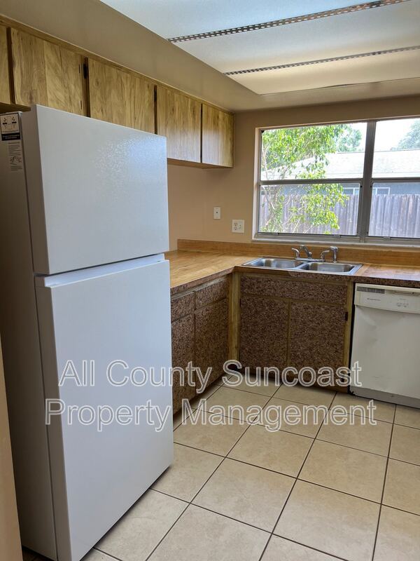 Building Photo - 2643 Country Grove Blvd