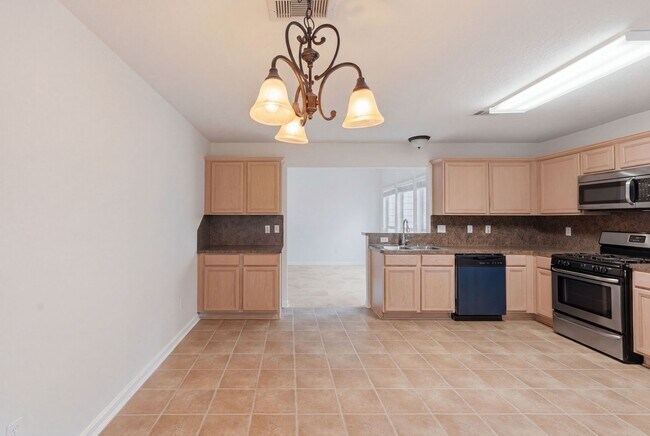 Building Photo - 1004 Oak Glen Dr