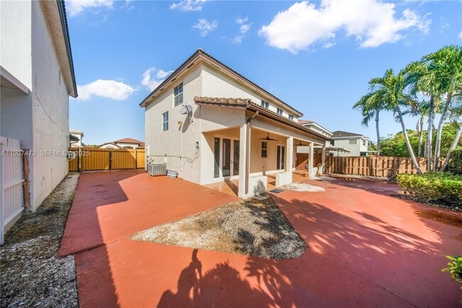 Building Photo - 13868 SW 38th Terrace