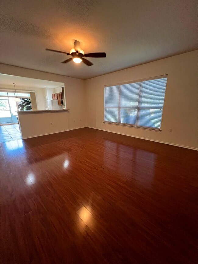 Building Photo - 815 Prairie Grass Ln