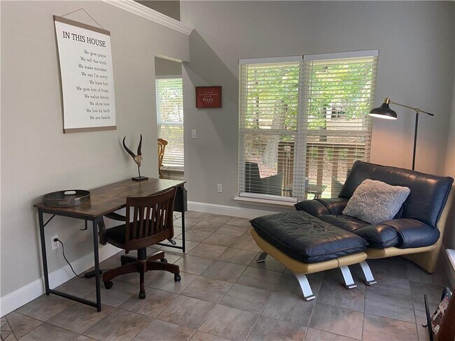 Building Photo - 15 Rillington Dr