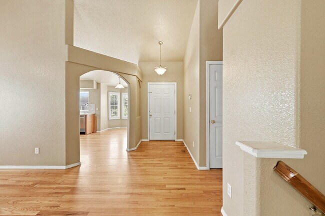 Building Photo - $2,645.95, 4 bed, 4 bath, located in Colorado Springs with a finished basement.