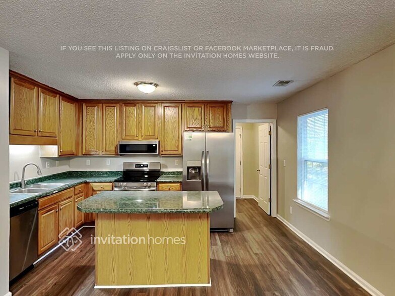 Building Photo - 10020 Little Creek Rd