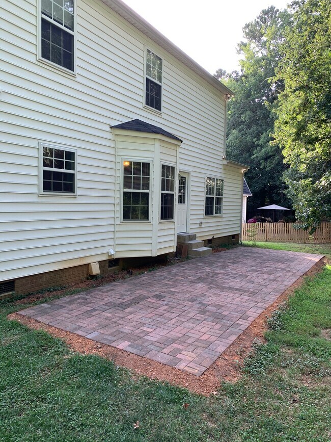 Building Photo - 8530 Guerro Ct