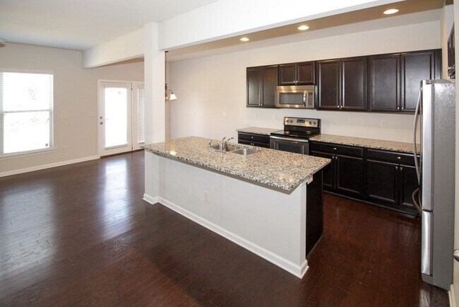 Building Photo - 1415 Brookmere Way