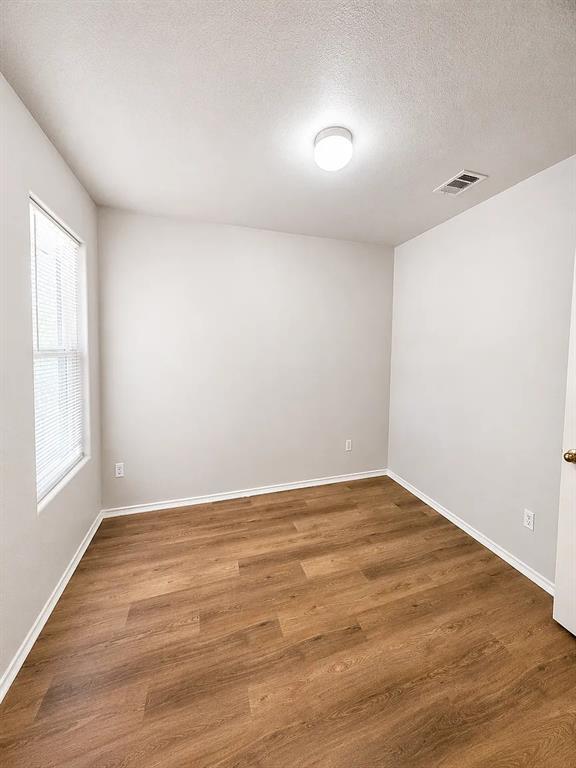Building Photo - 3101 Barksdale Dr