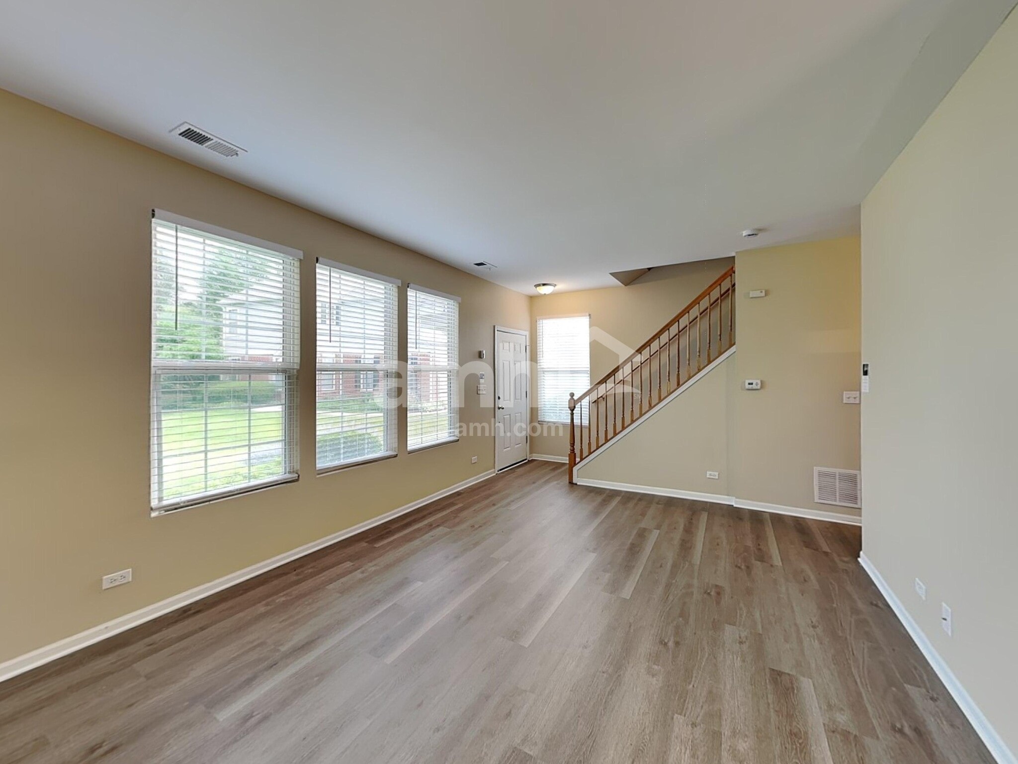Building Photo - 509 Springbrook Trail N