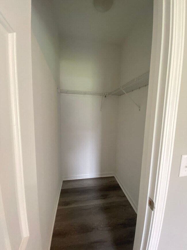 Building Photo - Home Highwoods Plantation