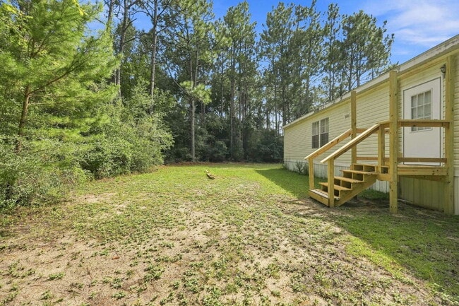 Building Photo - Spacious 3-Bedroom Rental on 1 Acre