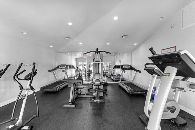 Building Photo - 8335 SW 152nd Ave