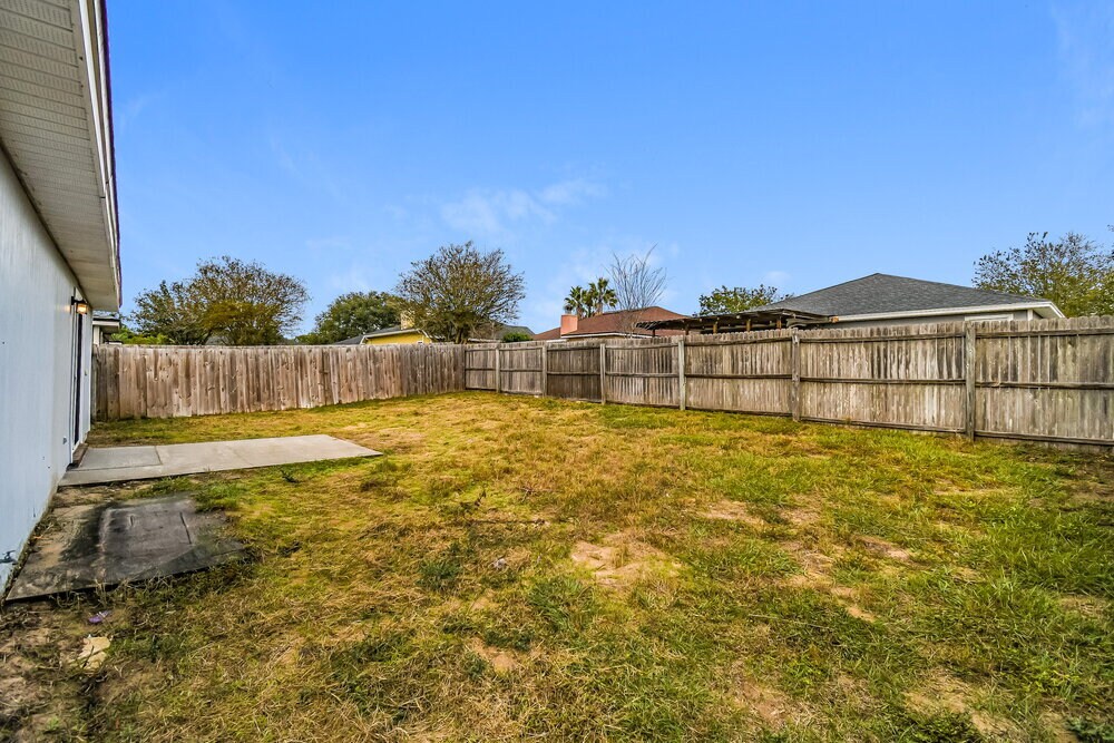 Building Photo - 9159 Upstream Ct
