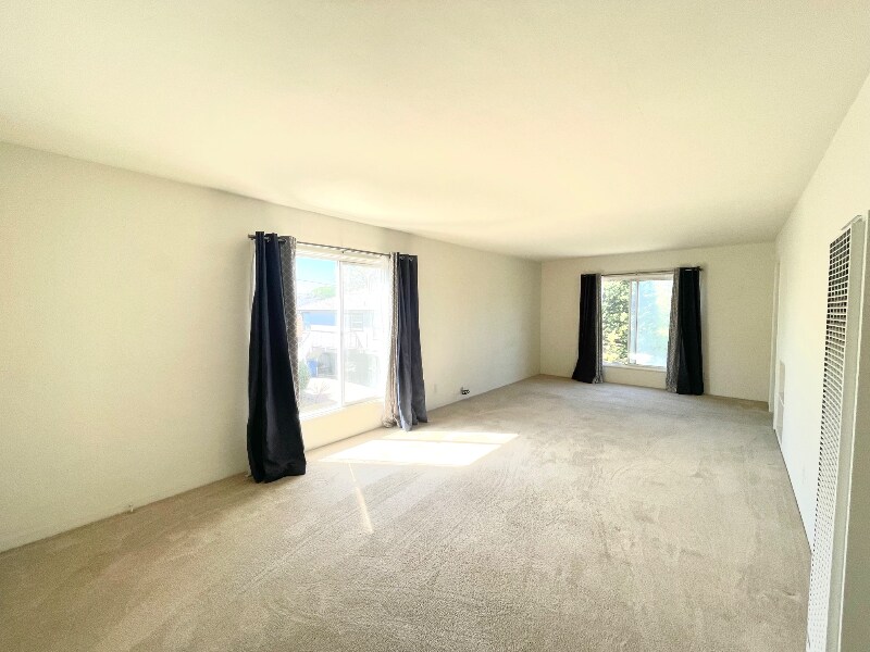 Building Photo - 1609 Santa Clara Ave