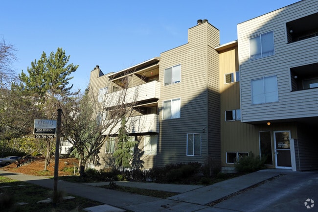 Building Photo - Pacific Apartments