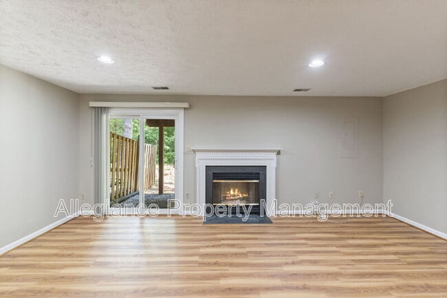 Building Photo - 8073 Morning Meadow Ct