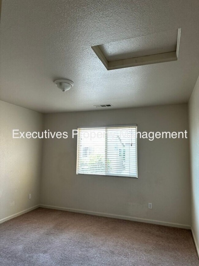 Building Photo - 4375 Anderson Way