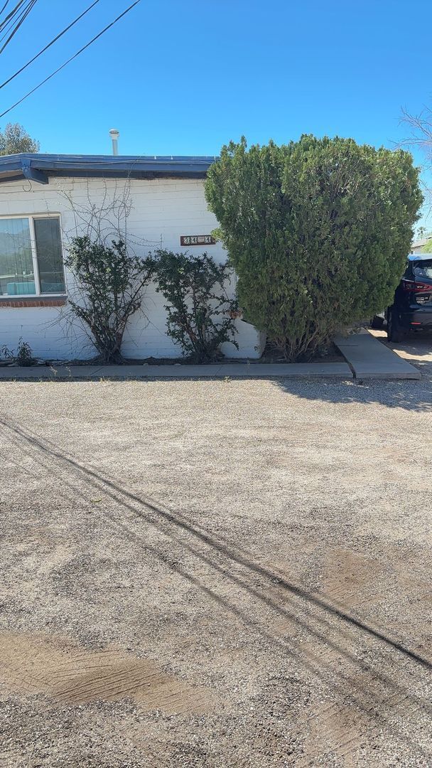 Building Photo - Super Cute Corner Unit 1bd/1ba WON'T LAST