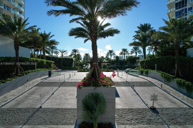 Building Photo - 50 South Pointe Dr