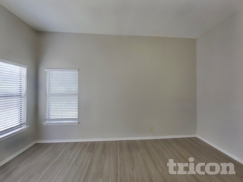 Building Photo - 8058 Pioneer Trail Dr