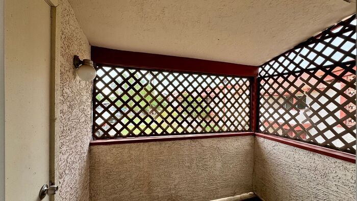 Building Photo - 4211 E Palm Ln