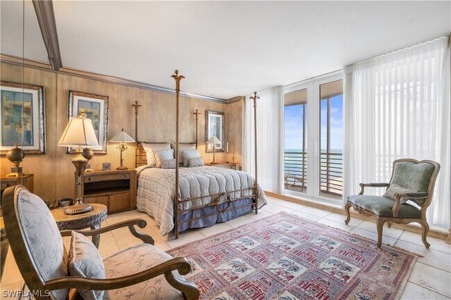 Building Photo - 8231 Bay Colony Dr