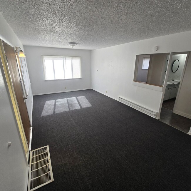 Building Photo - 1000 California Ave