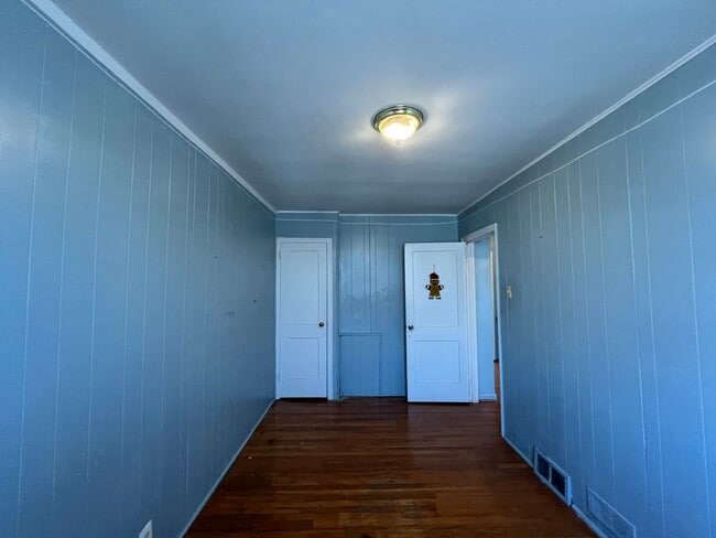 Building Photo - 7134 Souder St