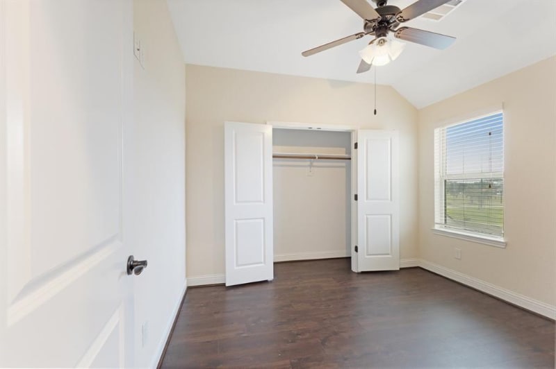 Building Photo - 7742 Candlelight Park Ln