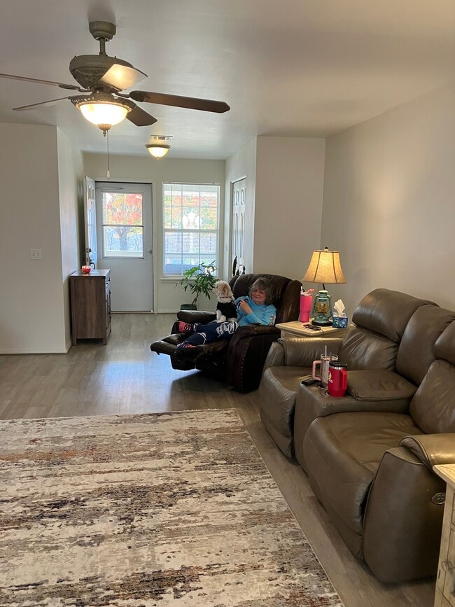 Building Photo - 8675 Golf Creek Dr