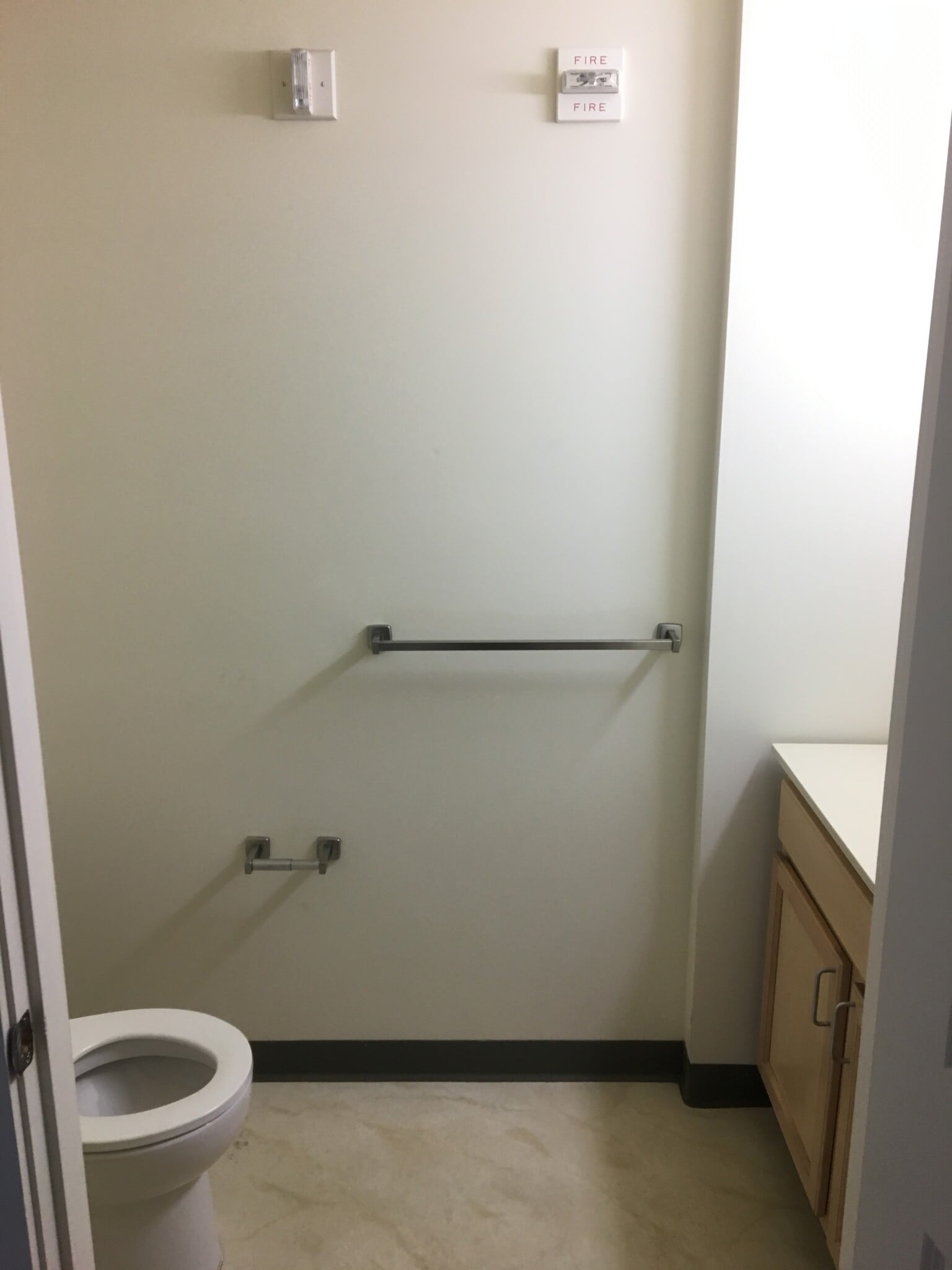 Building Photo - 30 S Village Green