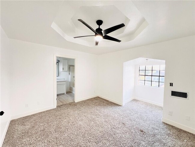 Building Photo - 15 Tierra Linda Cir W