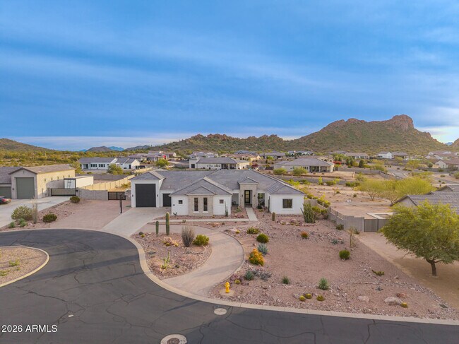 Building Photo - 267 W Amherst St