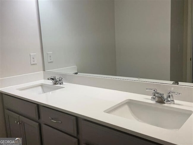 Building Photo - 1809 Parkades Path