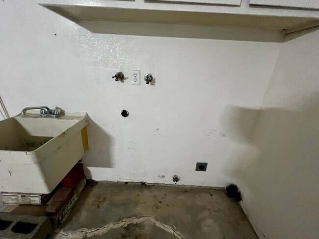 Building Photo - 74071 Playa Vista Dr