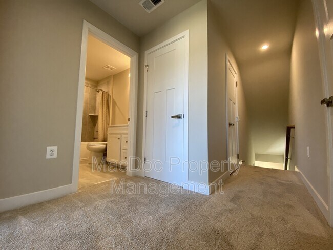 Building Photo - 18422 Centennial Cir