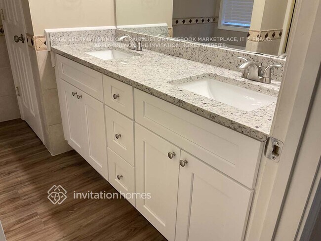 Building Photo - 810 Trellis Pond Ct