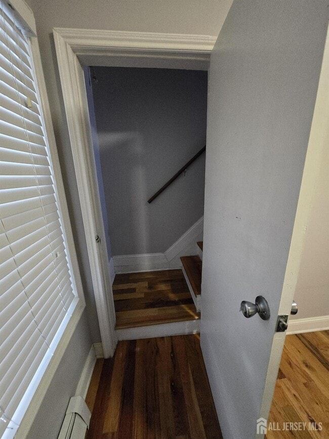 Building Photo - 1912 Montgomery St