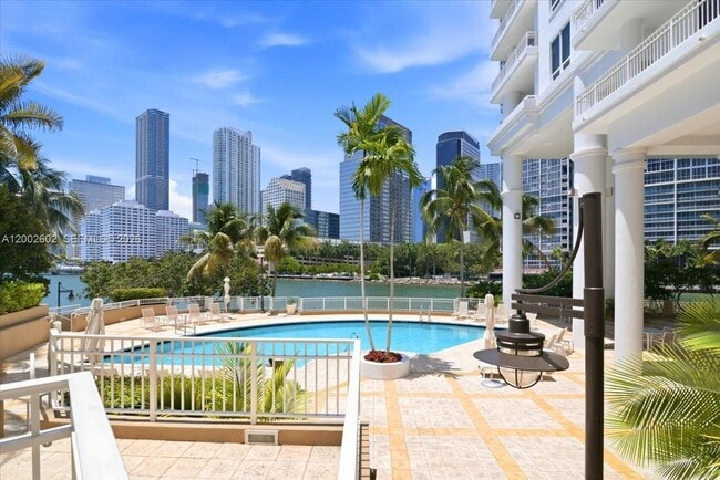 Building Photo - 801 Brickell Key Blvd