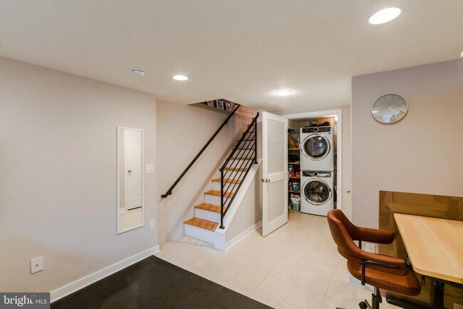 Building Photo - 811 N Bucknell St