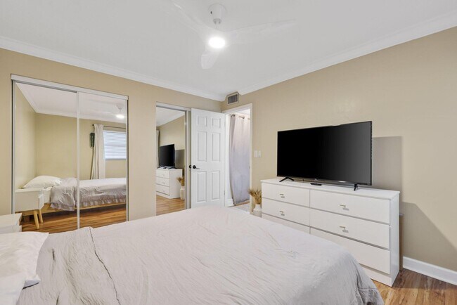 Building Photo - 2700 Fiore Way