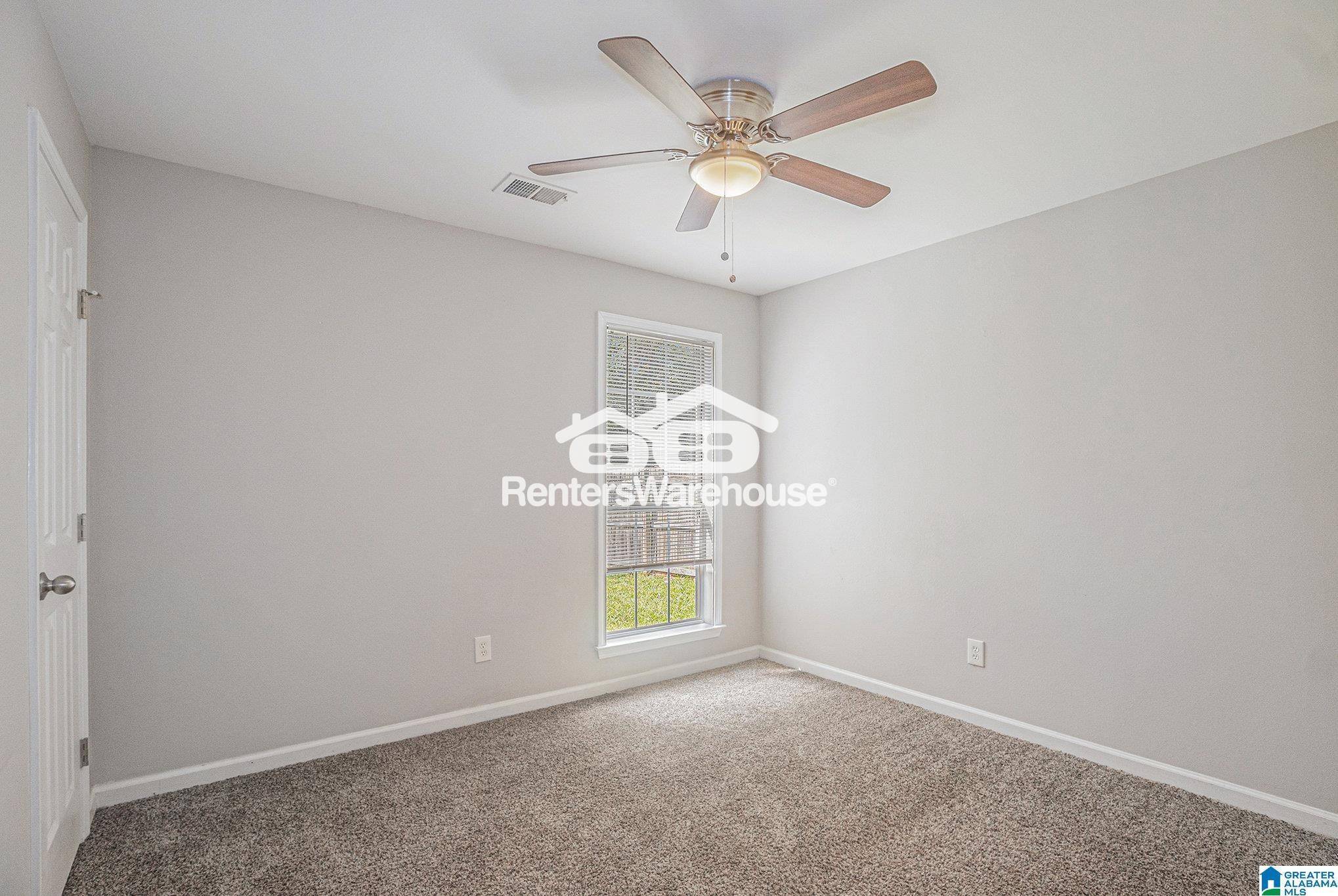 Building Photo - 139 Flagstone Ln